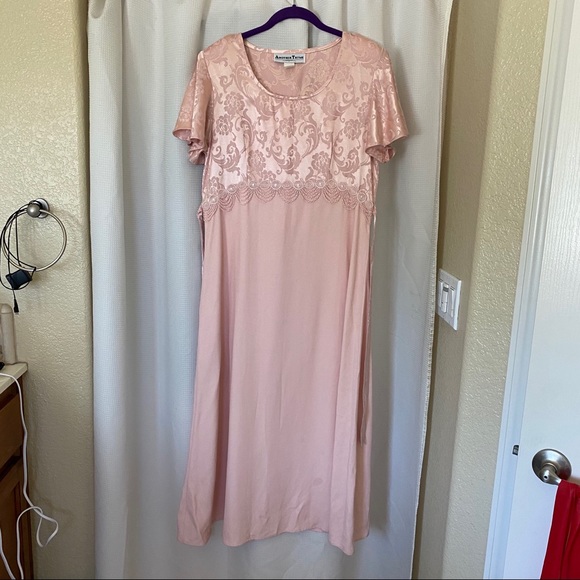 Vintage Pink Satin Dress - Picture 1 of 6